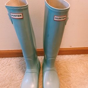 BABY BLUE HUNTER BOOTS